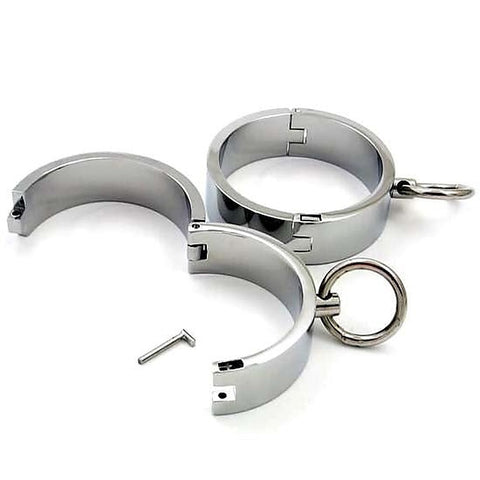 Manacled Metal Cuffs by BDStyle