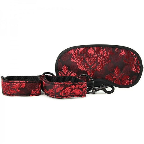 Scandal Submissive Kit by California Exotics