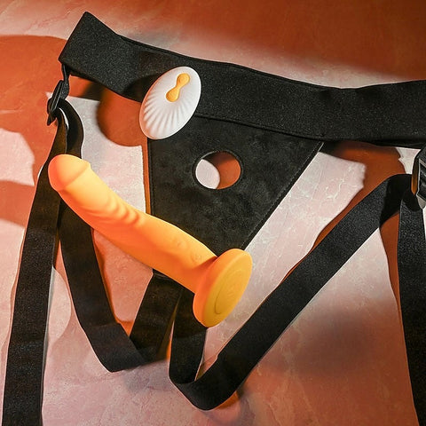Sweet Embrace Dual Motor Wearable by Evolved
