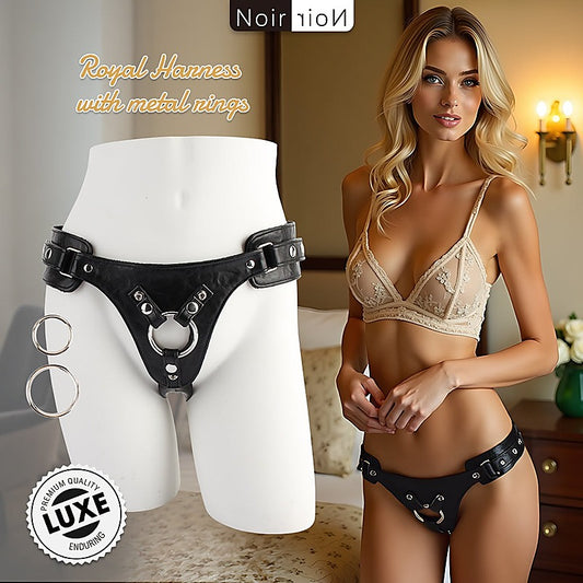 Royal Harness with 3 Metal Rings by Chisa