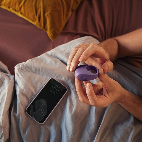 Tor 3 Multi Functions Vibrating Silicone Cock Ring by Lelo