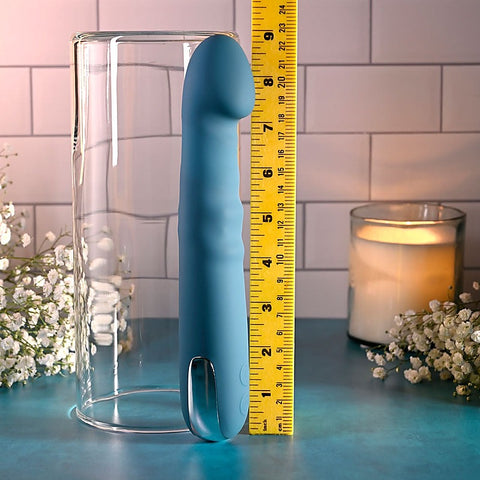 QUEEN OF ALL TRADES Thrusting Dildo Vibrator by Evolved