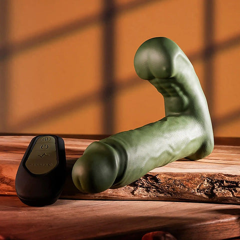 The Hunk Vibrating Growing Dong by Evolved
