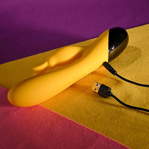 BUZZZ BUNNY Rechargeable Rabbit Vibrator by Selopa