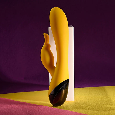 BUZZZ BUNNY Rechargeable Rabbit Vibrator by Selopa