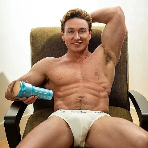 Fleshjack Boys Cade Maddox Fantasize Masturbator