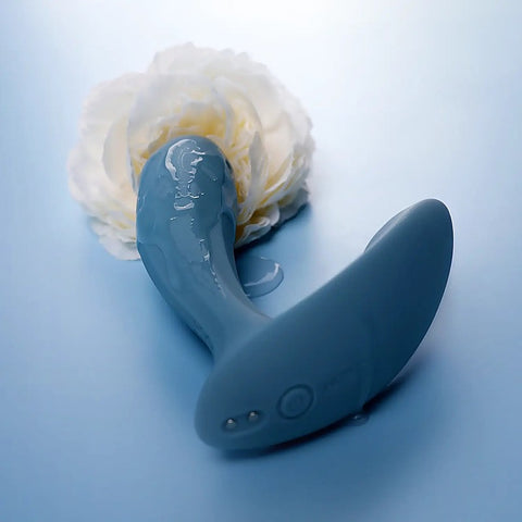 Erica Vibrating Clitoral and G-Spot Stimulator by Svakom
