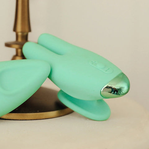 Form 2 Gripp Multi Functions Clitoral Massager by JimmyJane